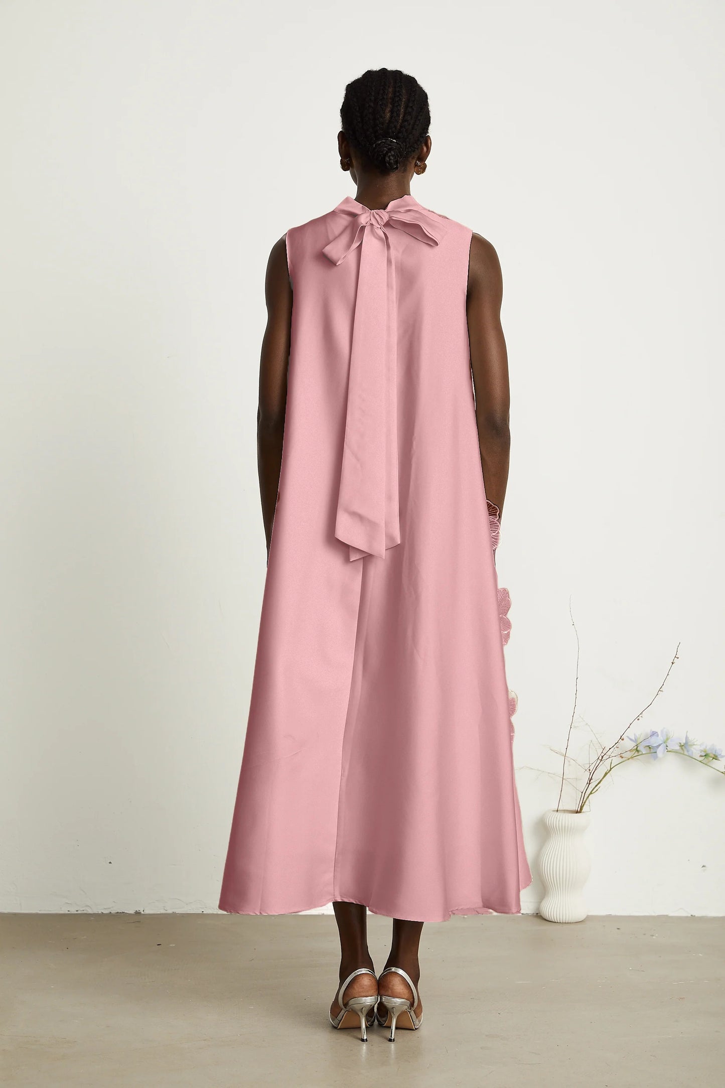 Emilie Sleeveless Floral-Applique Midi Dress in Pink