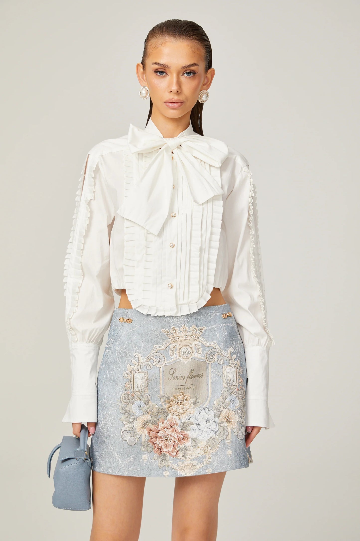 Aliénor blue embroidered mini skirt