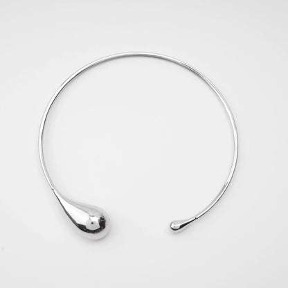 Axelle waterdrop-shaped necklace