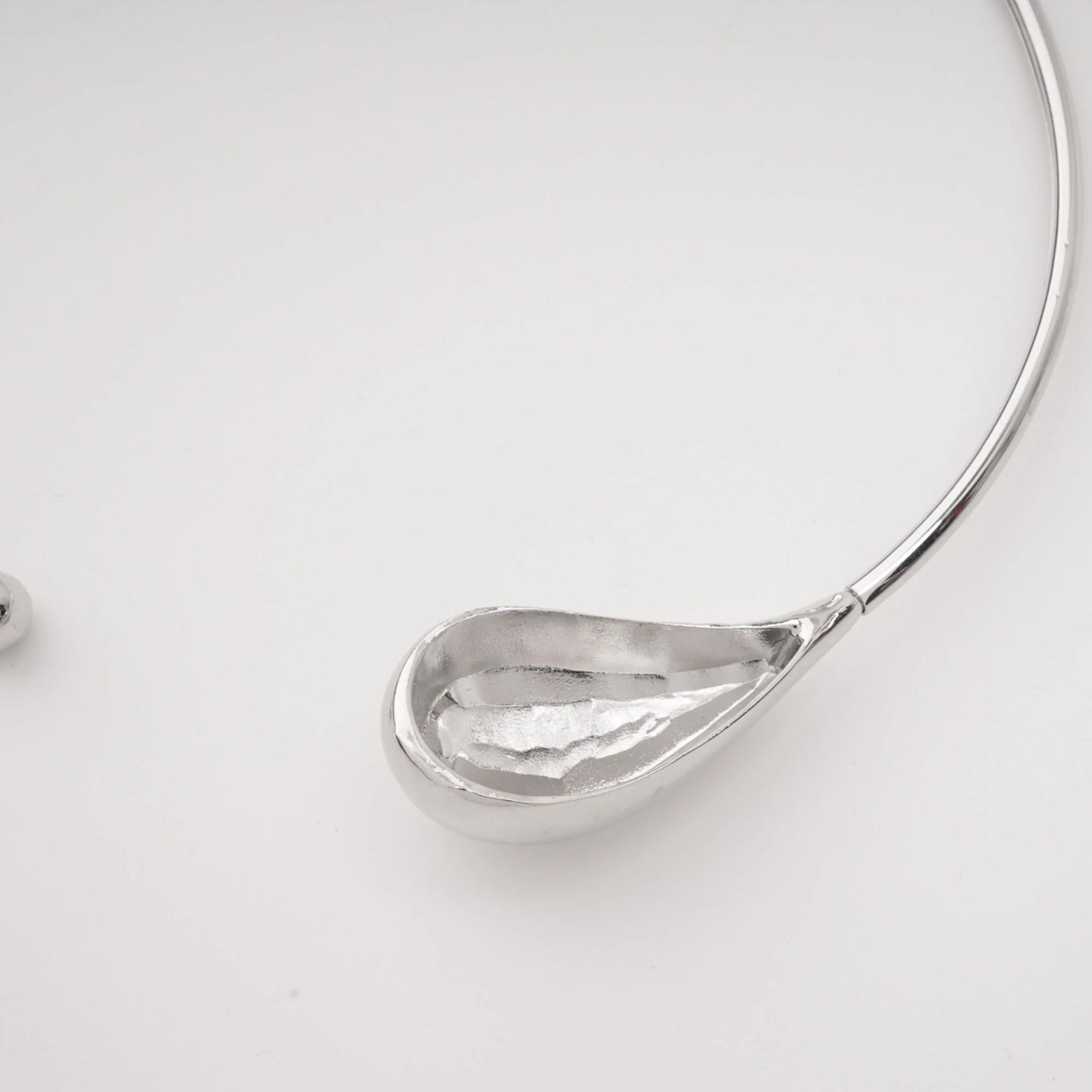 Axelle waterdrop-shaped necklace