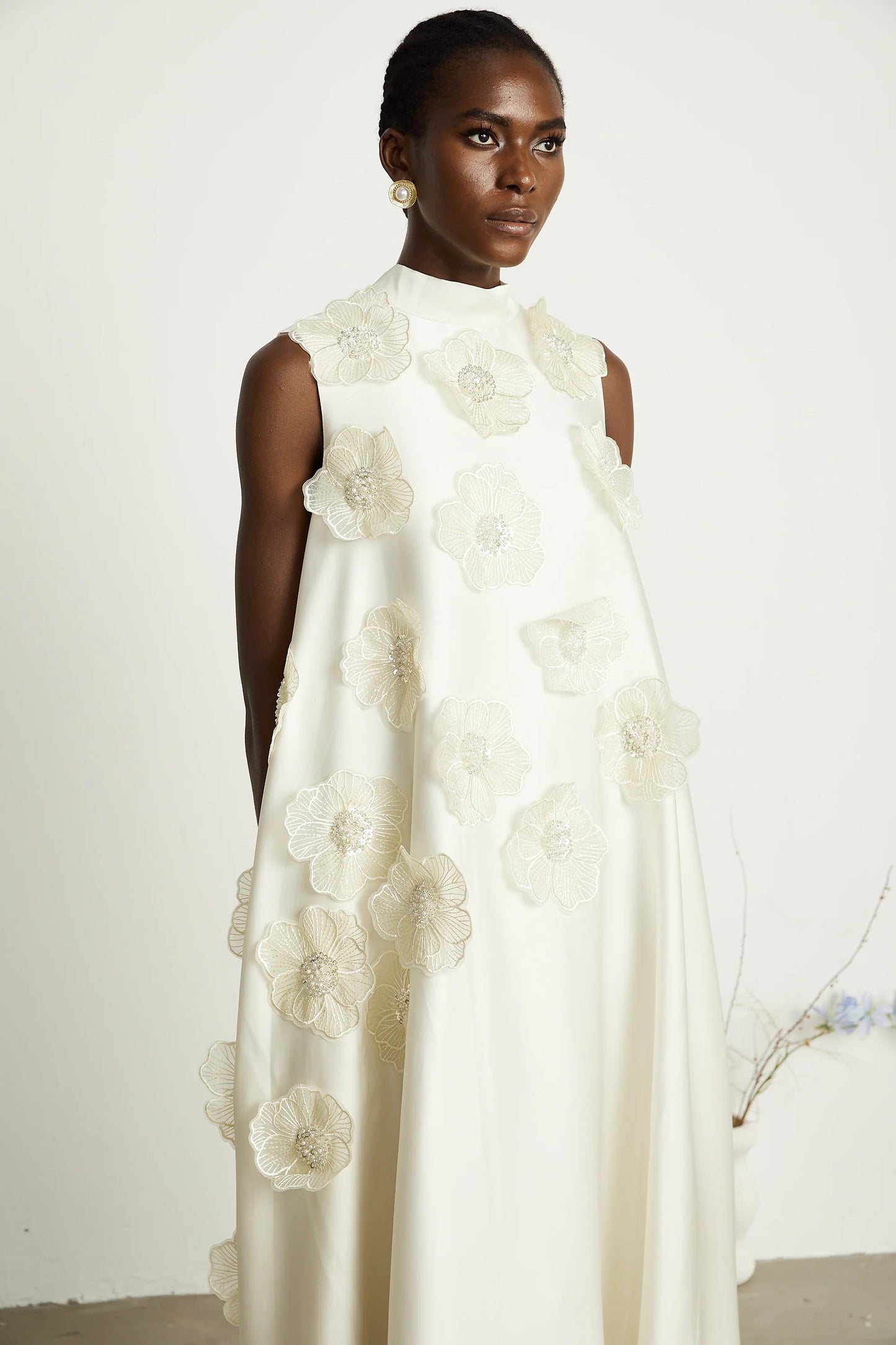 Emilie Sleeveless Floral-Applique Midi Dress in White